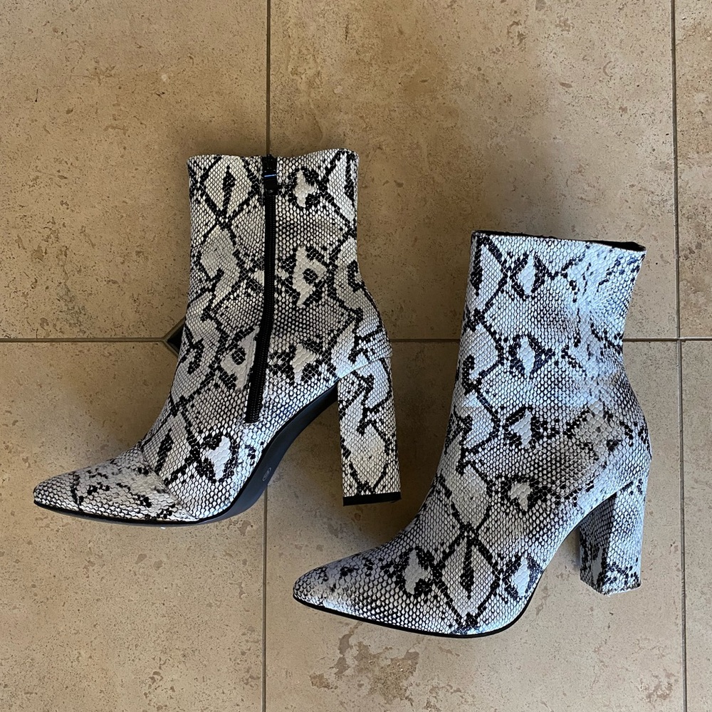 SHEIN Snakeskin Booties